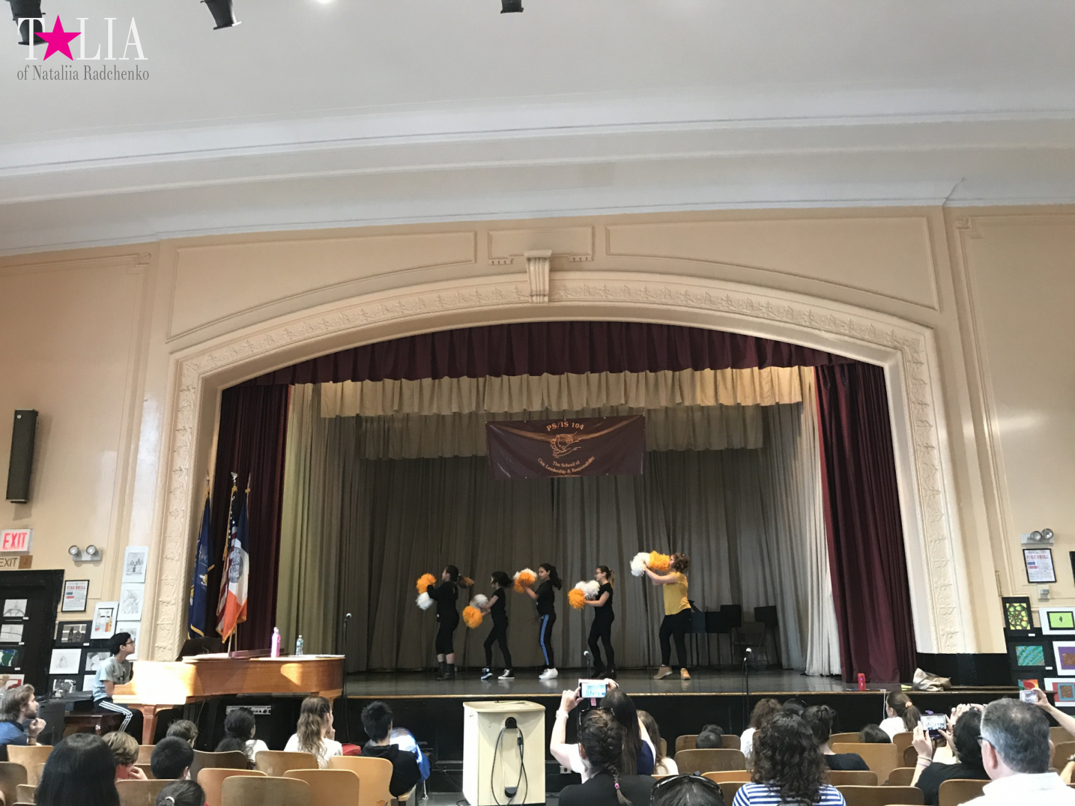 Performance at the American school "Let's sing!", PS / IS 104, Bay Ridge, Brooklyn, New York